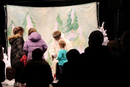 dedek Mraz in nagajiva vila, dec 2023, foto JSKD OI Trebnje (3)